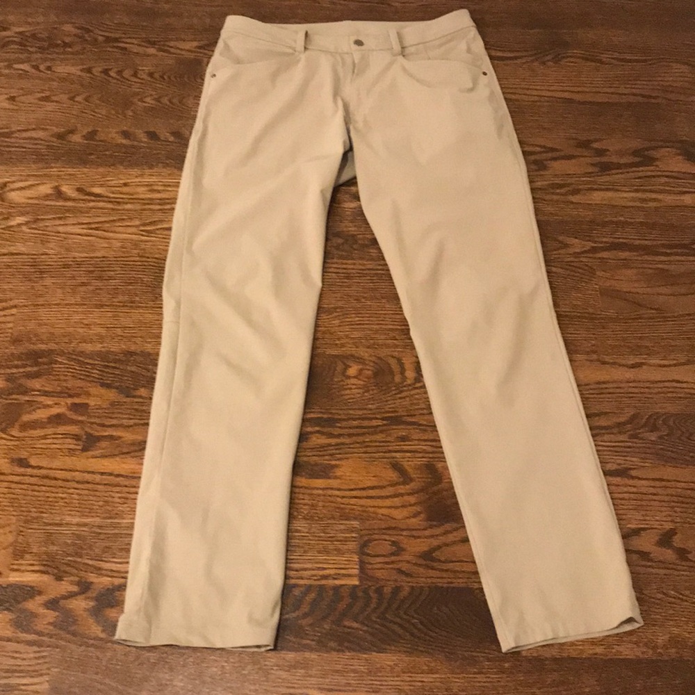 Men’s khaki Lululemon ABC pants